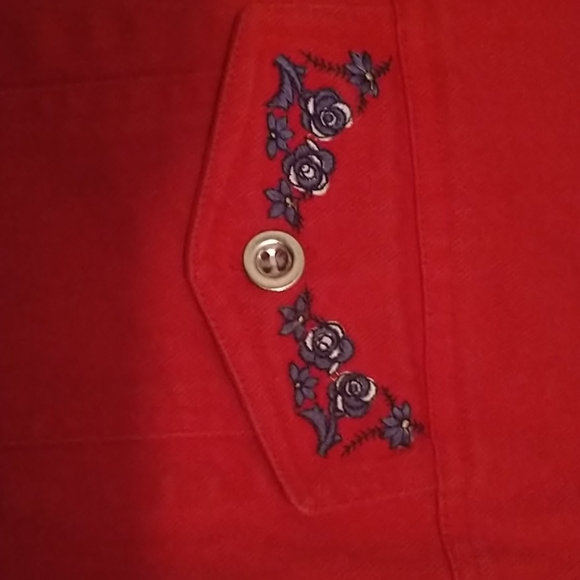 Vest - Picture 2 of 5